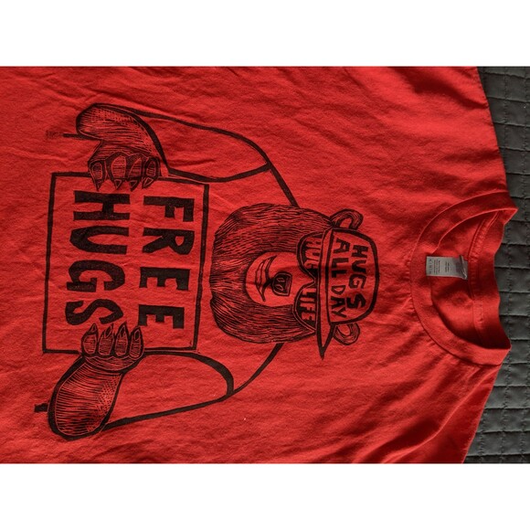 Free Hugs Bear Dad Jokes Woodcut printed tshirt Handmade Handprinted Artwork - Picture 10 of 10